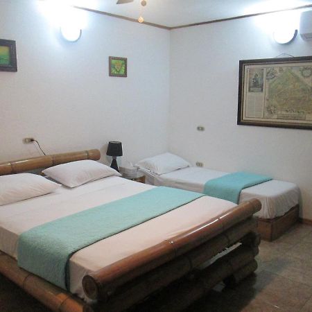 Hotel Bugabutik Puerto Viejo de Talamanca Екстер'єр фото