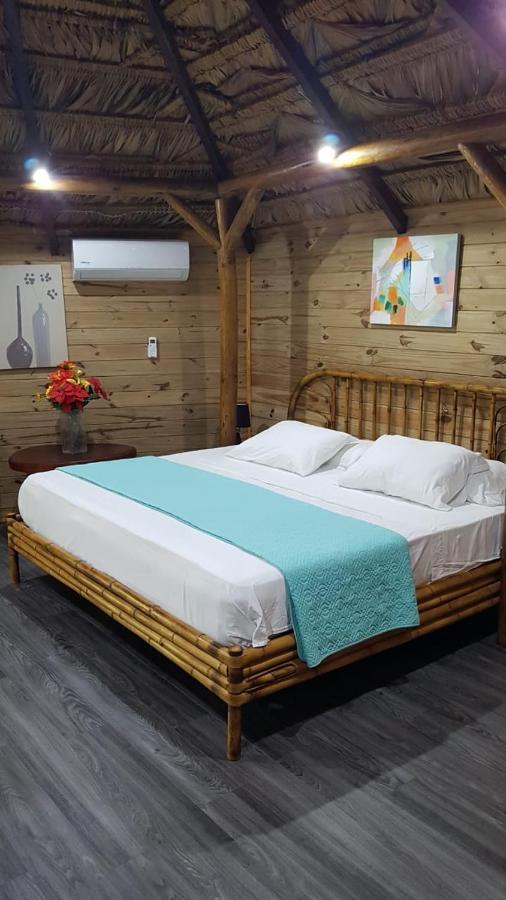 Hotel Bugabutik Puerto Viejo de Talamanca Екстер'єр фото