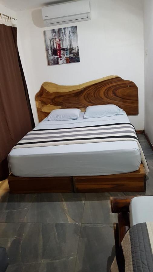 Hotel Bugabutik Puerto Viejo de Talamanca Екстер'єр фото