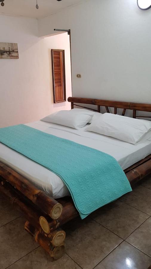 Hotel Bugabutik Puerto Viejo de Talamanca Екстер'єр фото