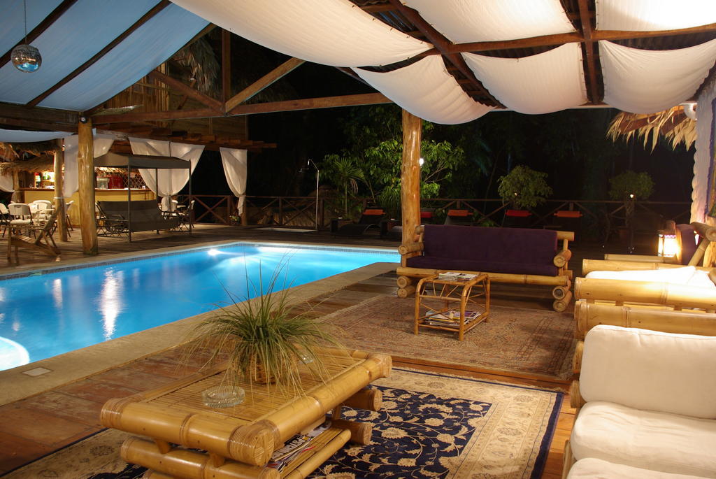 Hotel Bugabutik Puerto Viejo de Talamanca Екстер'єр фото